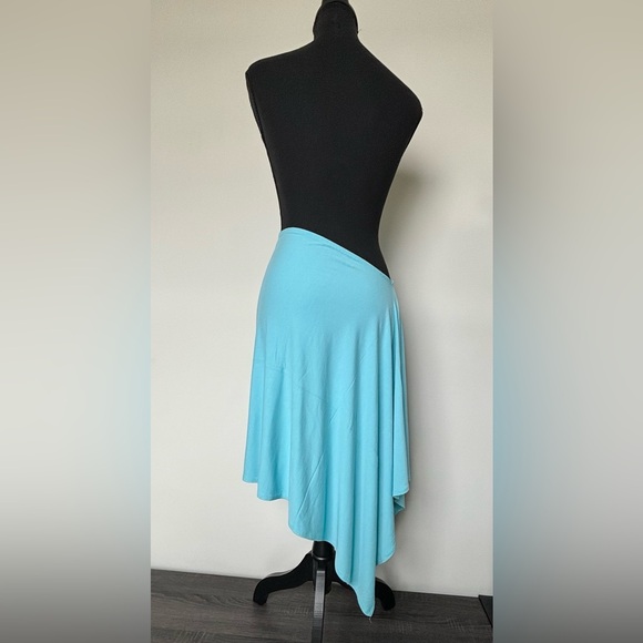 Women Apparel Coverup Shawl Poncho Wrap Scarf Accessory - Infinite Ways to Wear - Picture 6 of 8